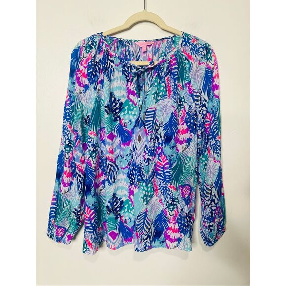 Lilly Pulitzer Tops - Lilly Pulitzer Willa Top in Quill Out Blue Multi Tropical Print Sz Medium 100% R